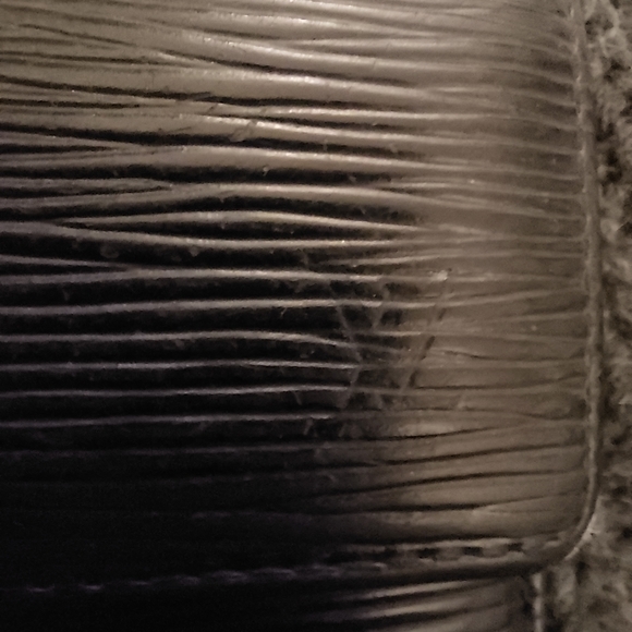 Louis Vuitton Black Epi Leather Wallet Very Good Preloved Condition - Picture 11 of 11